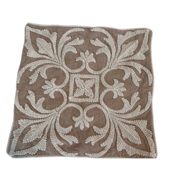 Pier 1 Imports Coastal Embroidered Natural Pillow Cover 17in Sofa zip Boho Htf - Picture 1 of 7